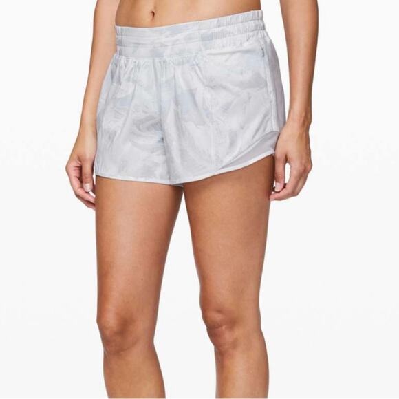 Lululemon Hotty Hot Short Long 4" White Tropical Shadow Starlight - Picture 1 of 6